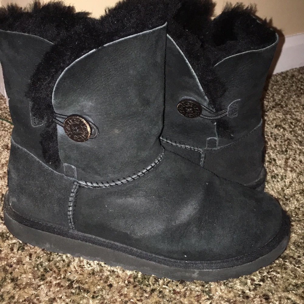 Black Baliey Button Uggs